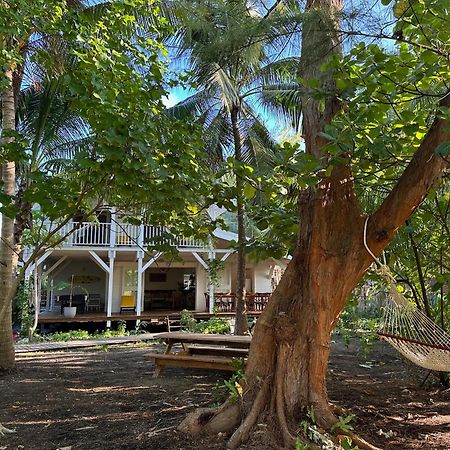 Le Coconut Lodge Avatoru Extérieur photo