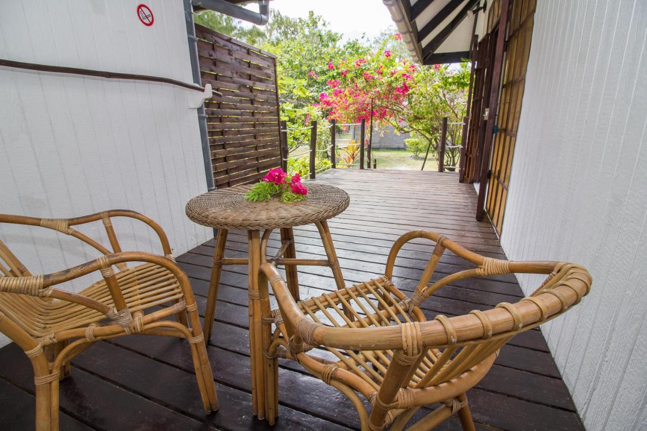 Le Coconut Lodge Avatoru Extérieur photo