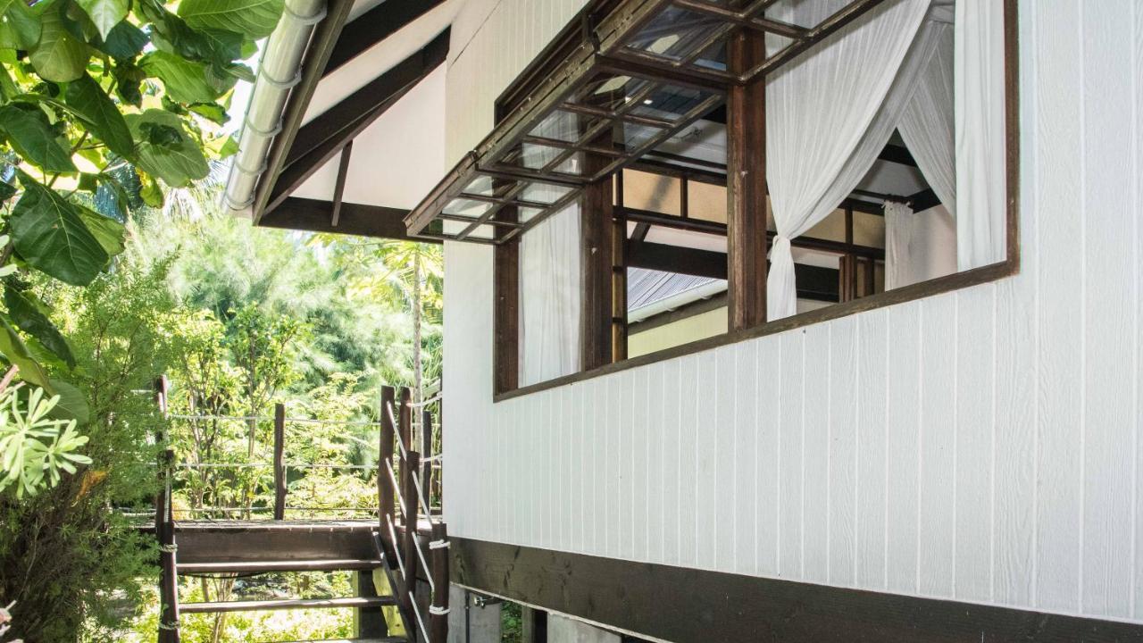 Le Coconut Lodge Avatoru Extérieur photo
