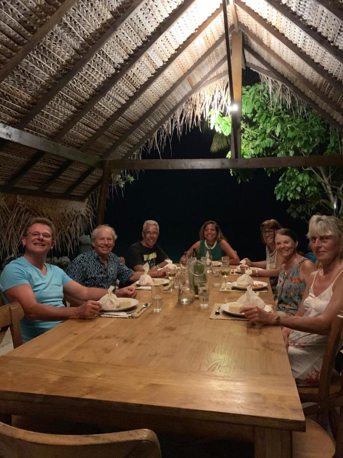 Le Coconut Lodge Avatoru Extérieur photo