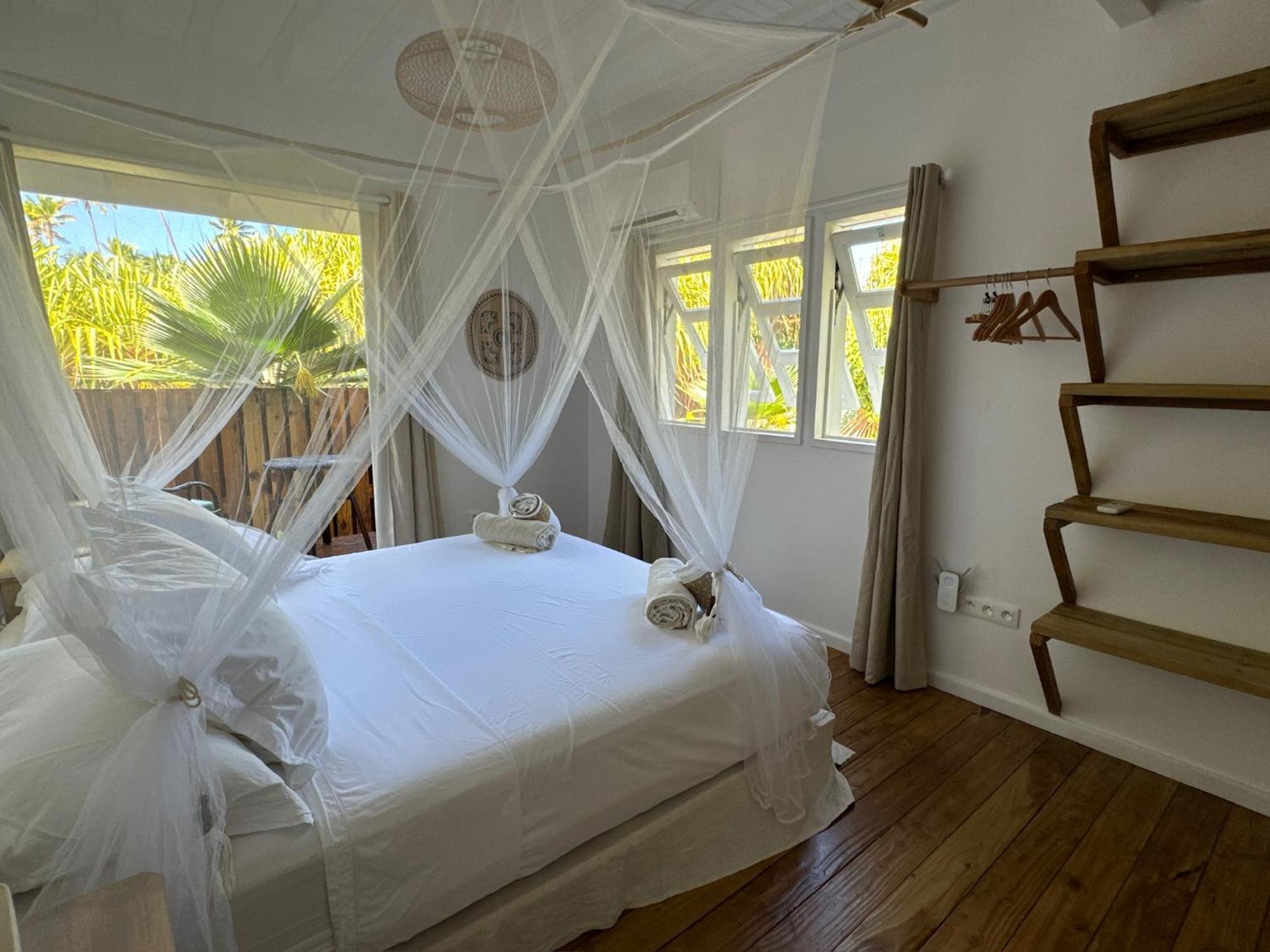 Le Coconut Lodge Avatoru Extérieur photo