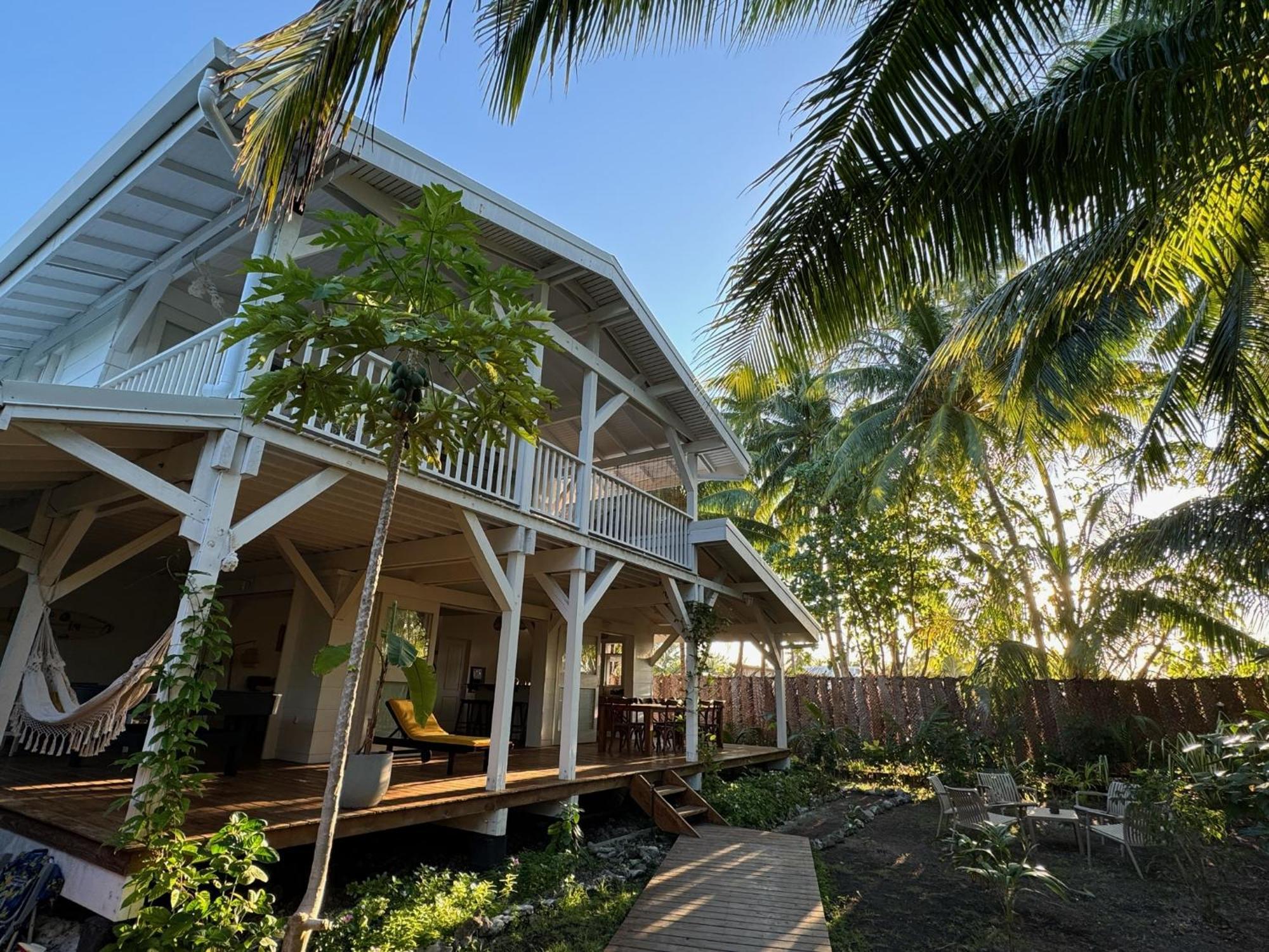 Le Coconut Lodge Avatoru Extérieur photo