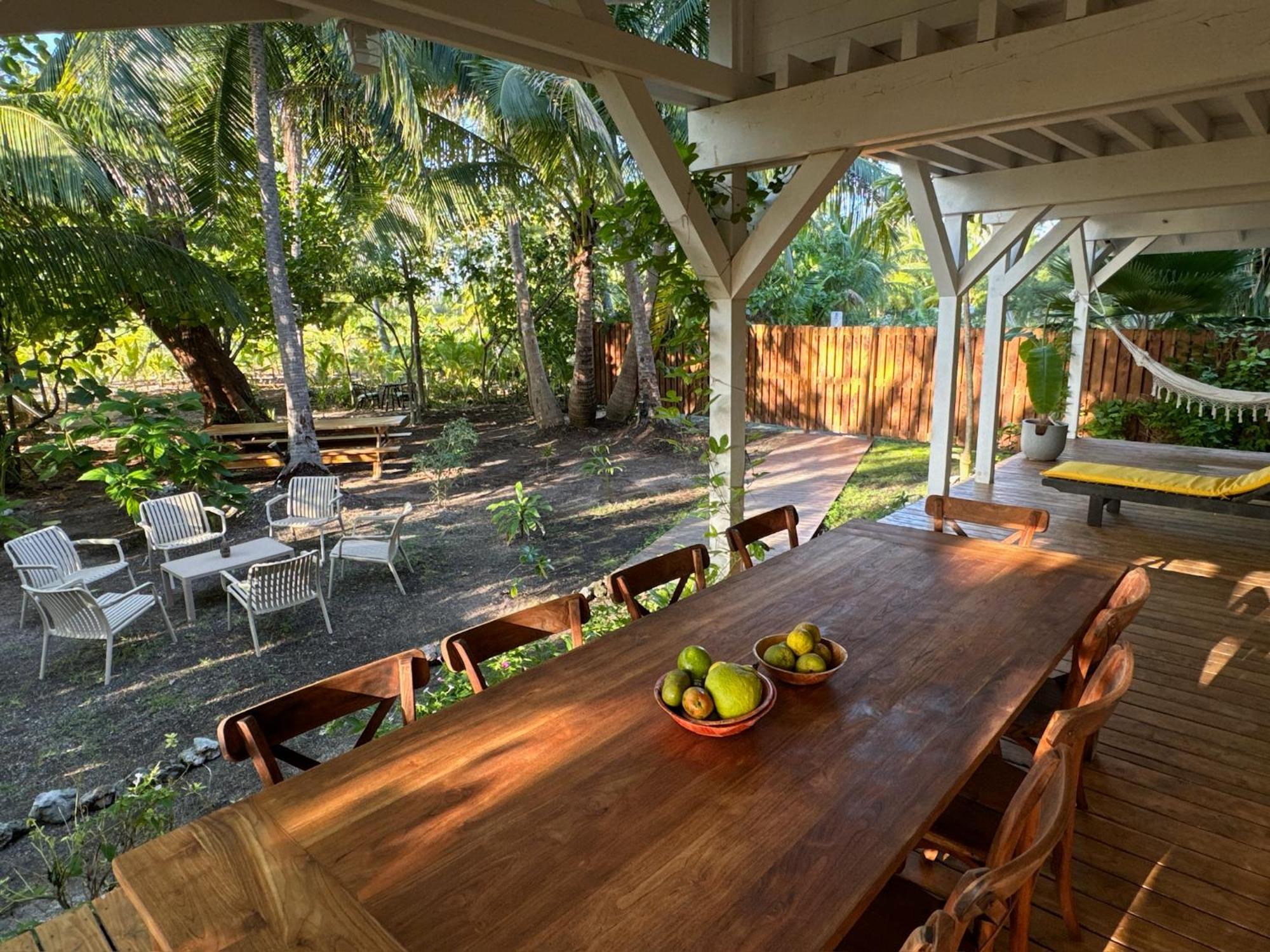 Le Coconut Lodge Avatoru Extérieur photo
