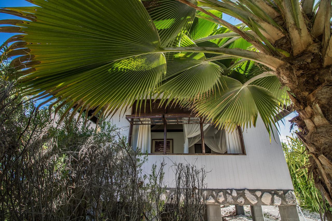 Le Coconut Lodge Avatoru Extérieur photo